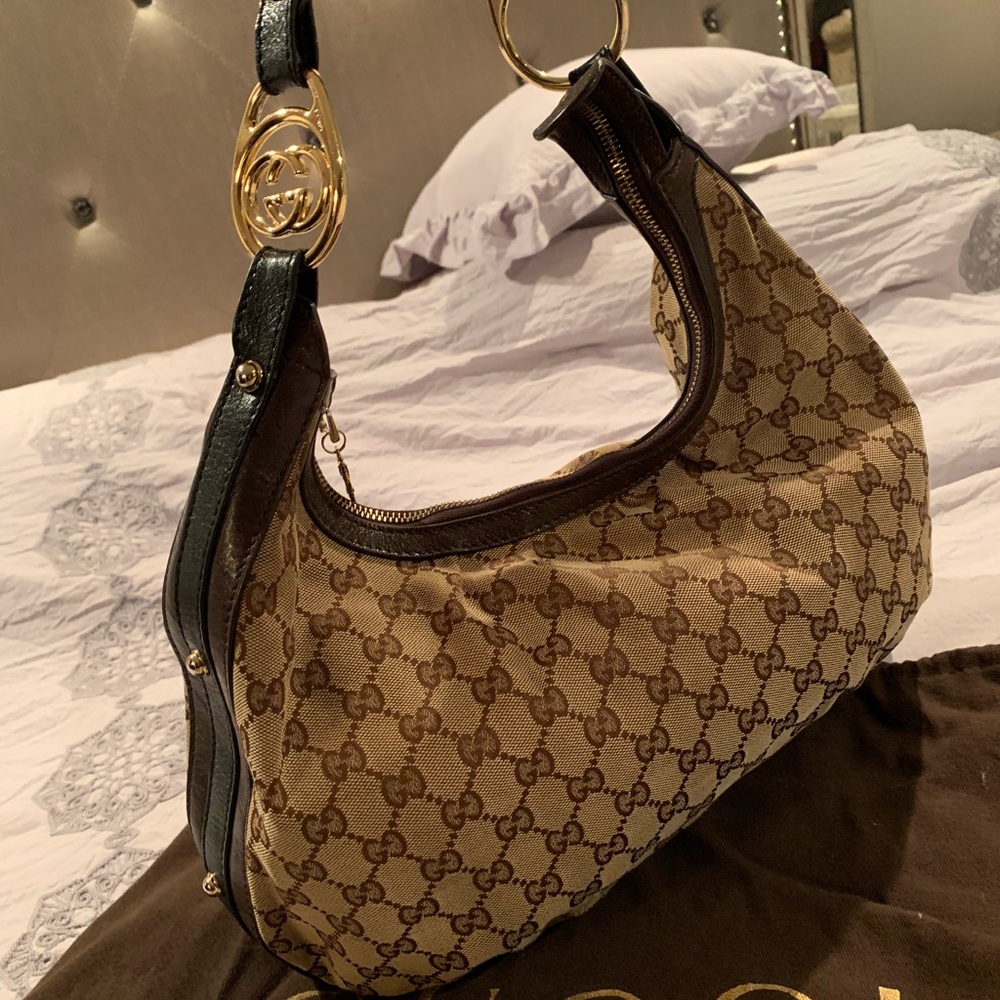 Authentic Gucci shoulder bag
